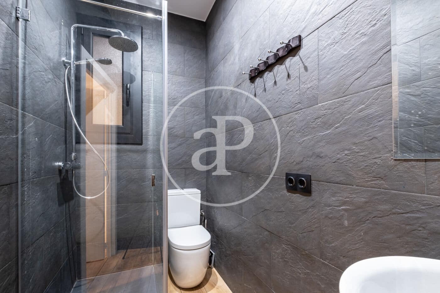 Appartement de 2 chambres à louer à Barcelone ville - 3 146 € (Ref: 9272581)