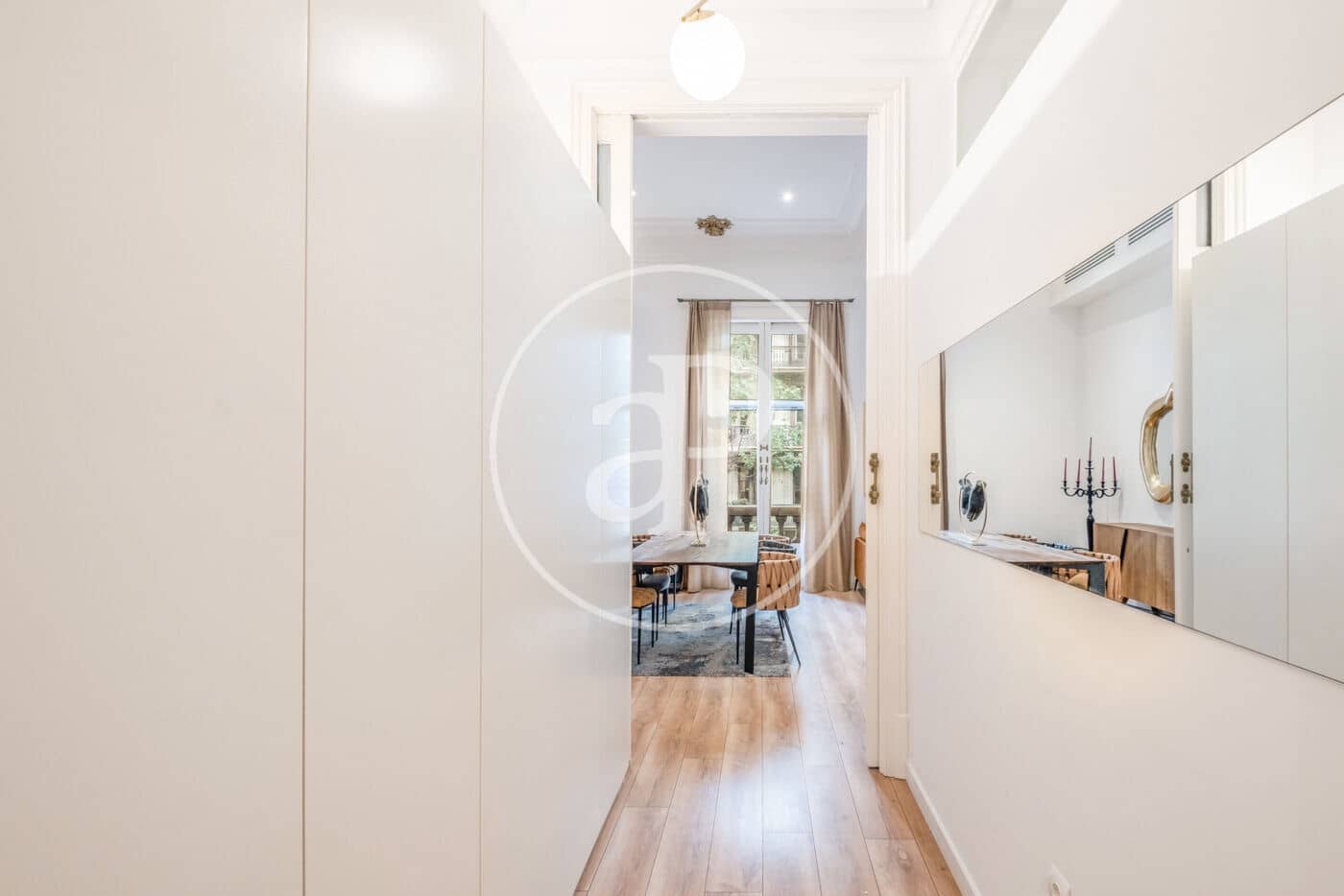 Appartement de 2 chambres à louer à Barcelone ville - 3 146 € (Ref: 9272581)