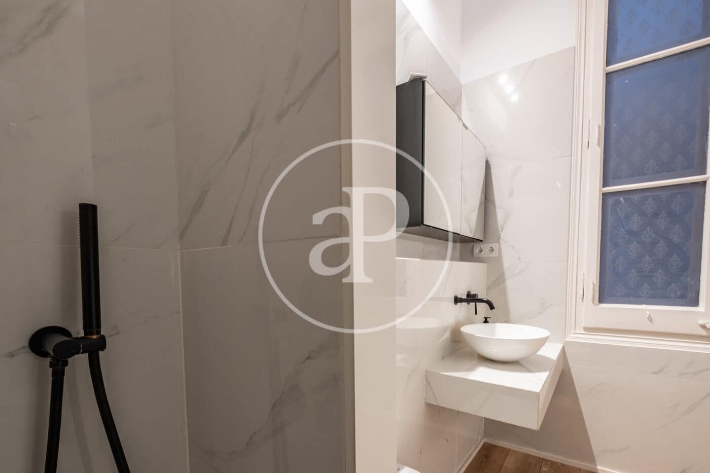 Appartement de 2 chambres à louer à Barcelone ville - 3 146 € (Ref: 9272581)