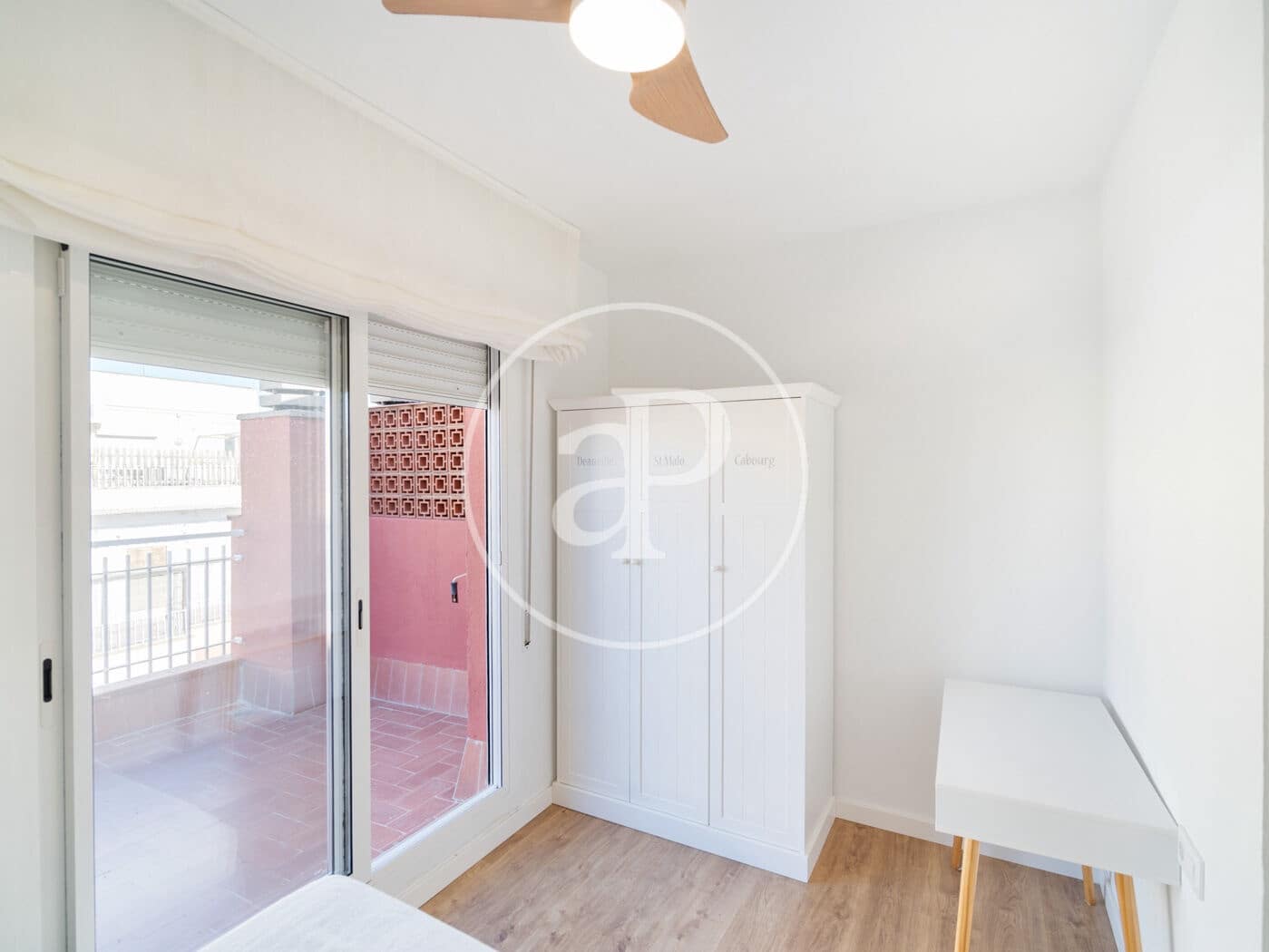 2 sovrum Takvåning till salu i L'Hospitalet de Llobregat - 575 000 € (Ref: 9285197)