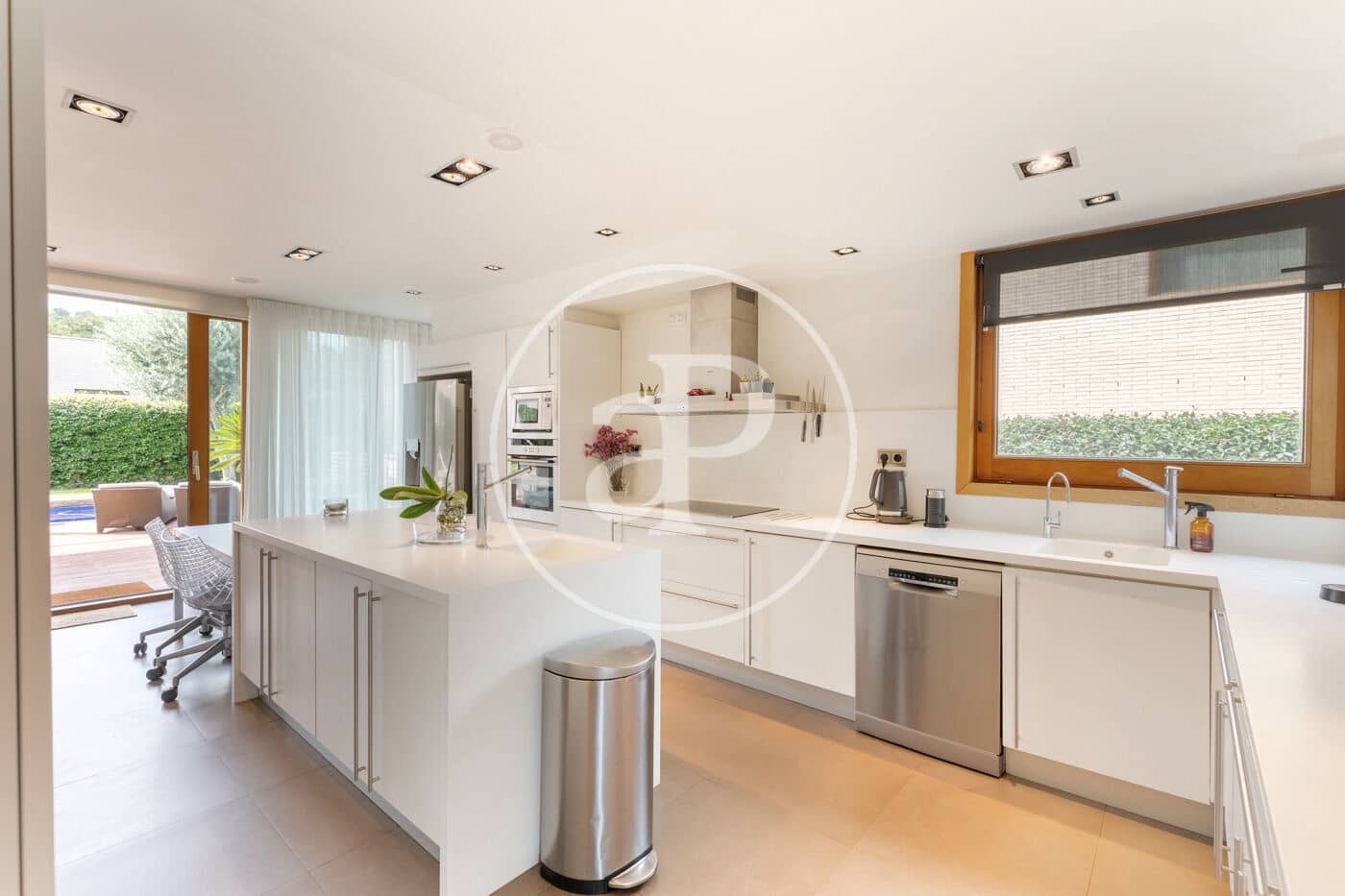 5 soveværelse Villa til salg i Sant Cugat del Valles med swimmingpool - € 1.690.000 (Ref: 9291537)