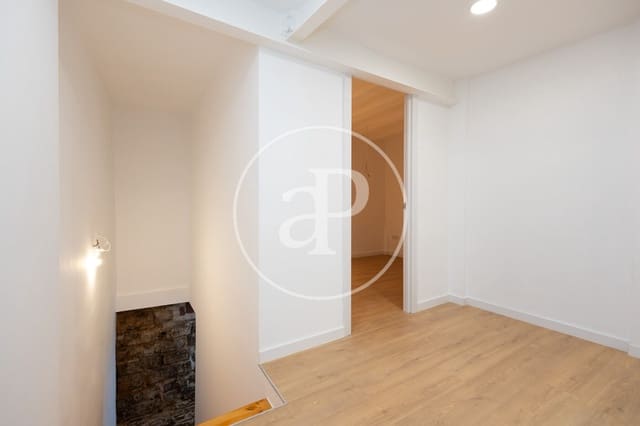 2 sypialnia Apartament na sprzedaż w El Barri Gòtic, Miasto Barcelona - 390 000 € (Ref: 9296865)