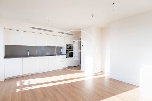 2 bedroom Apartment for rent in Mataró with pool - € 1,900 (Ref: 9296867)