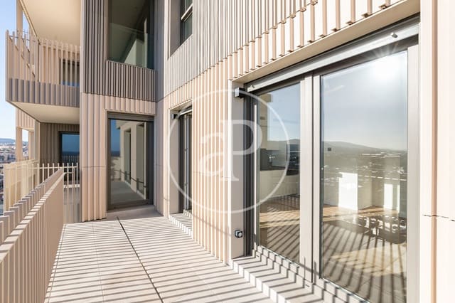 2 bedroom Apartment for rent in Mataró with pool - € 1,900 (Ref: 9296867)