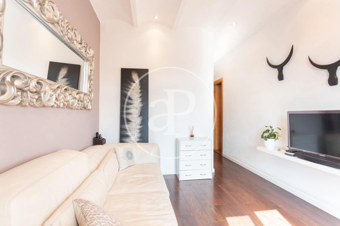 2 bedroom Apartment for rent in Barcelona city - € 1,850 (Ref: 9301030)