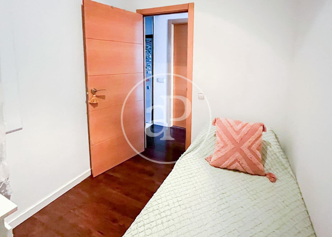 2 bedroom Apartment for rent in Barcelona city - € 1,850 (Ref: 9301030)