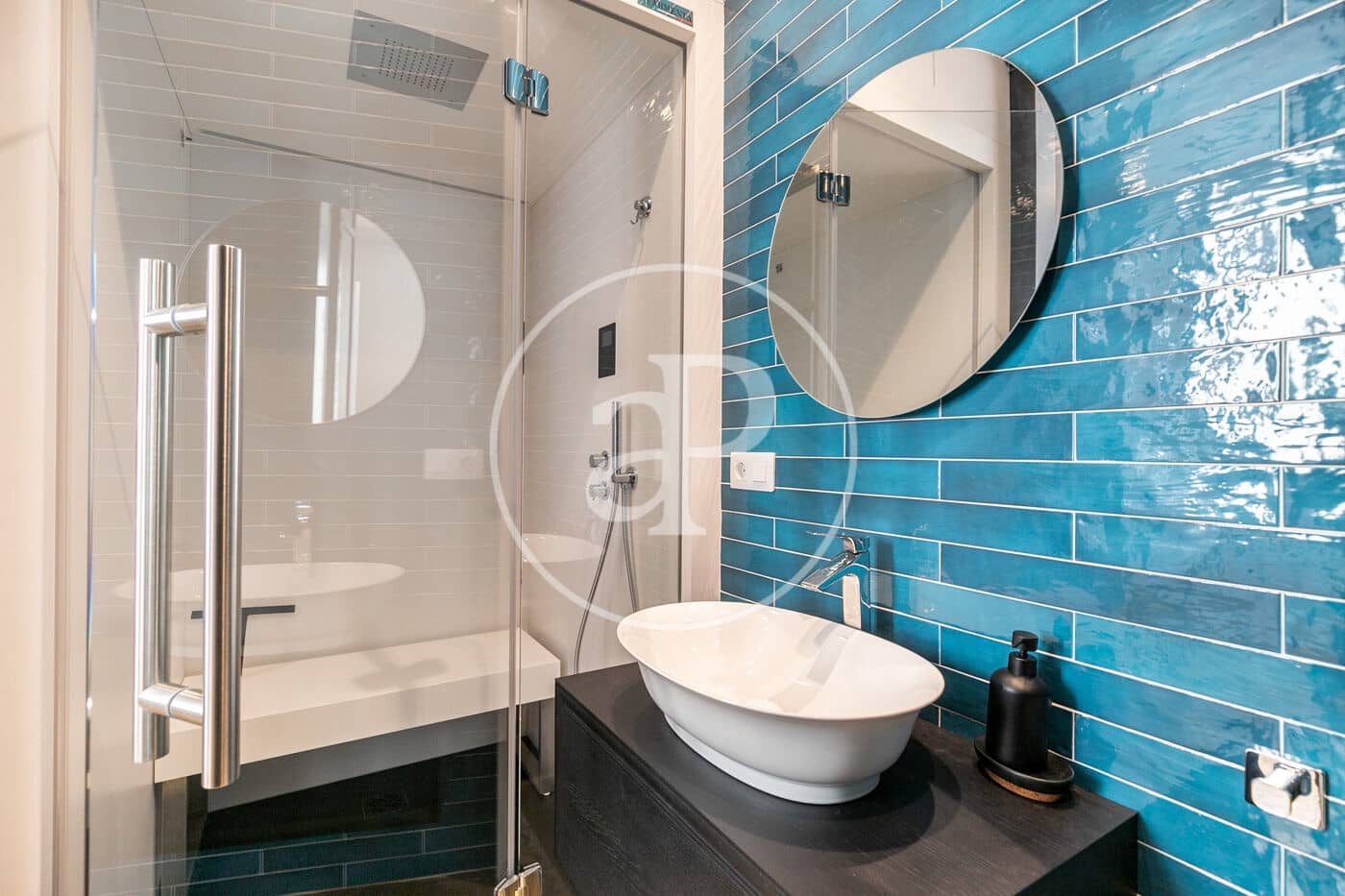 5 soveværelse Villa til leje i Barcelona by med swimmingpool - € 8.000 (Ref: 9301032)