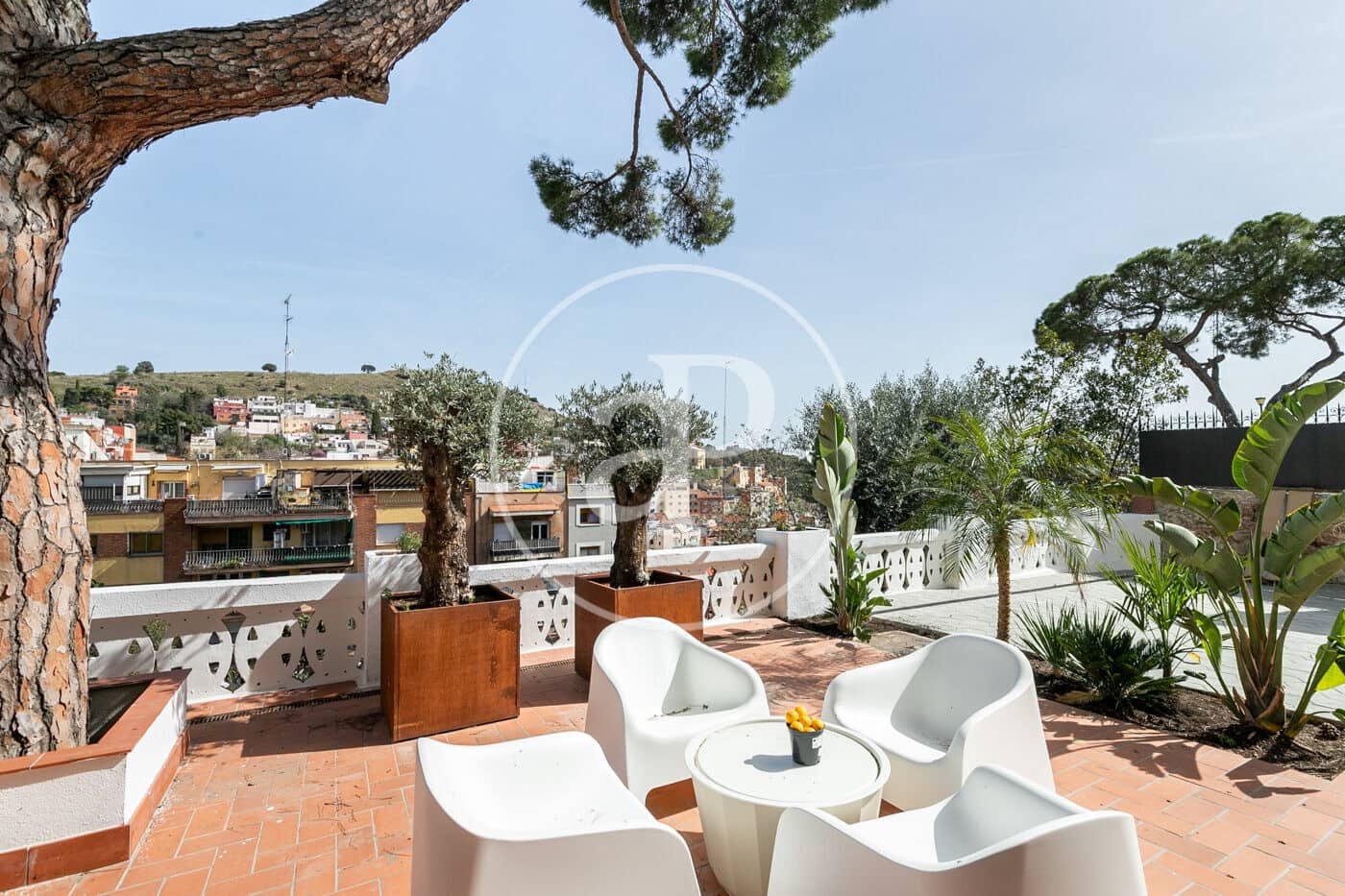 5 soveværelse Villa til leje i Barcelona by med swimmingpool - € 8.000 (Ref: 9301032)
