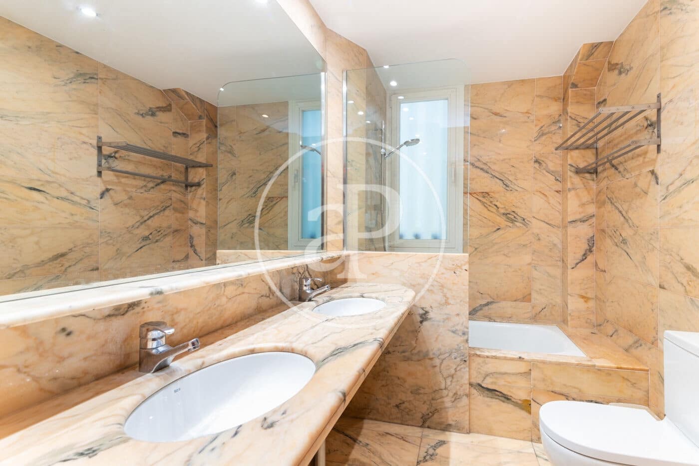 4 sypialnia Apartament do wynajęcia w Miasto Barcelona - 2 600 € (Ref: 9301036)