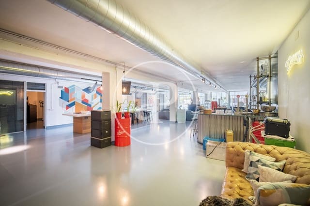 3 sovrum Lägenhet till salu i El Poblenou, Barcelona stad - 1 250 000 € (Ref: 9301037)