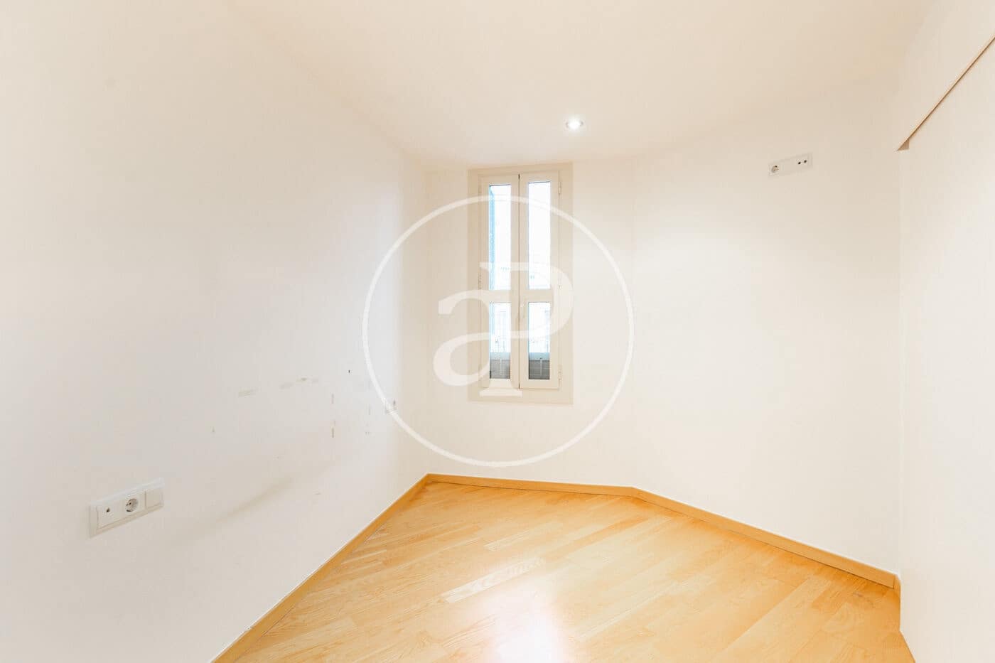2 soveværelse Penthouse til salg i Barcelona by - € 665.000 (Ref: 9303510)