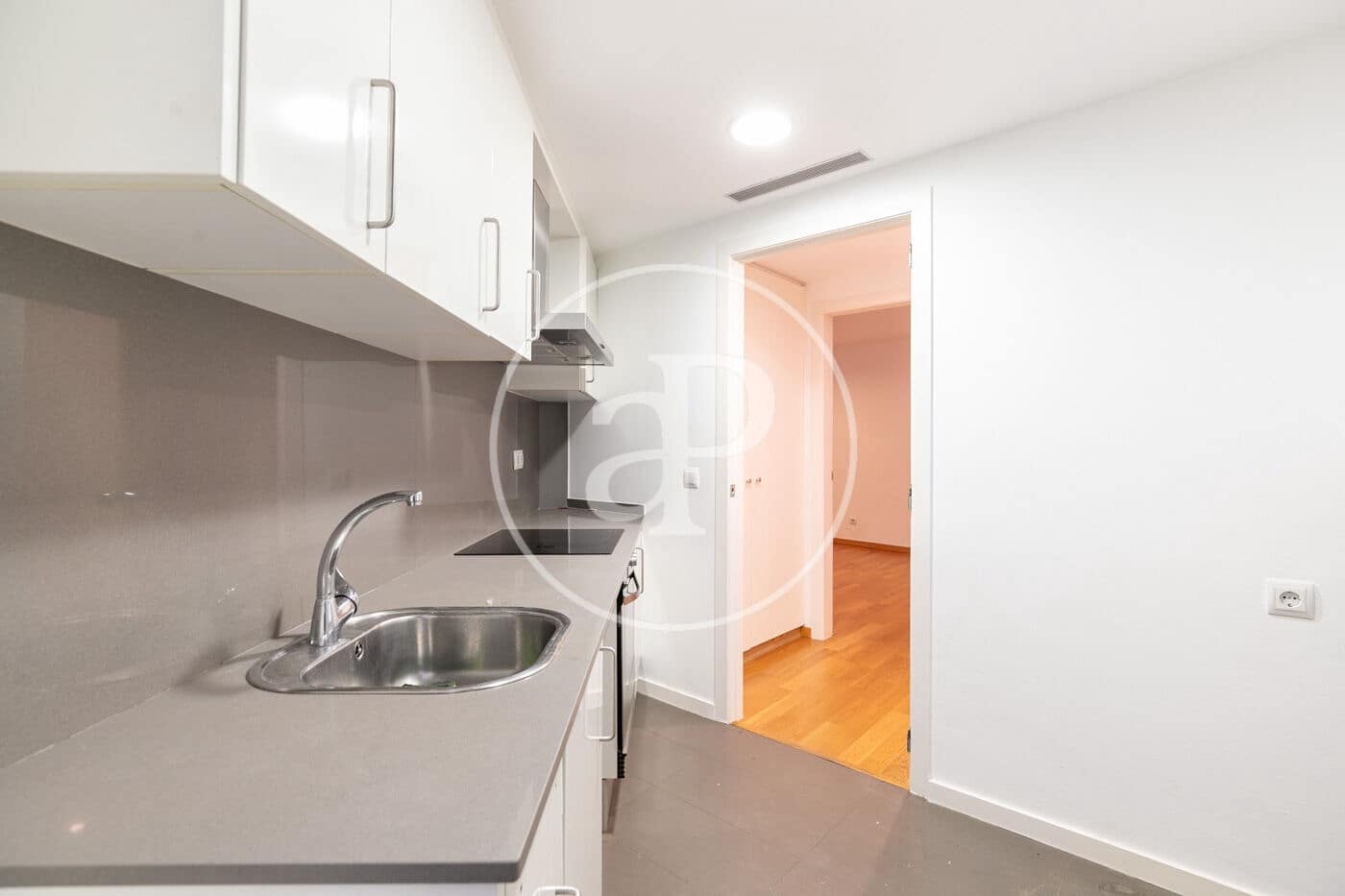 2 soveværelse Penthouse til salg i Barcelona by - € 665.000 (Ref: 9303510)