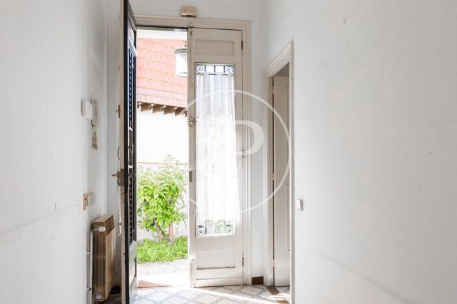 3 bedroom Villa for sale in Sant Just Desvern with garage - € 1,490,000 (Ref: 9303512)
