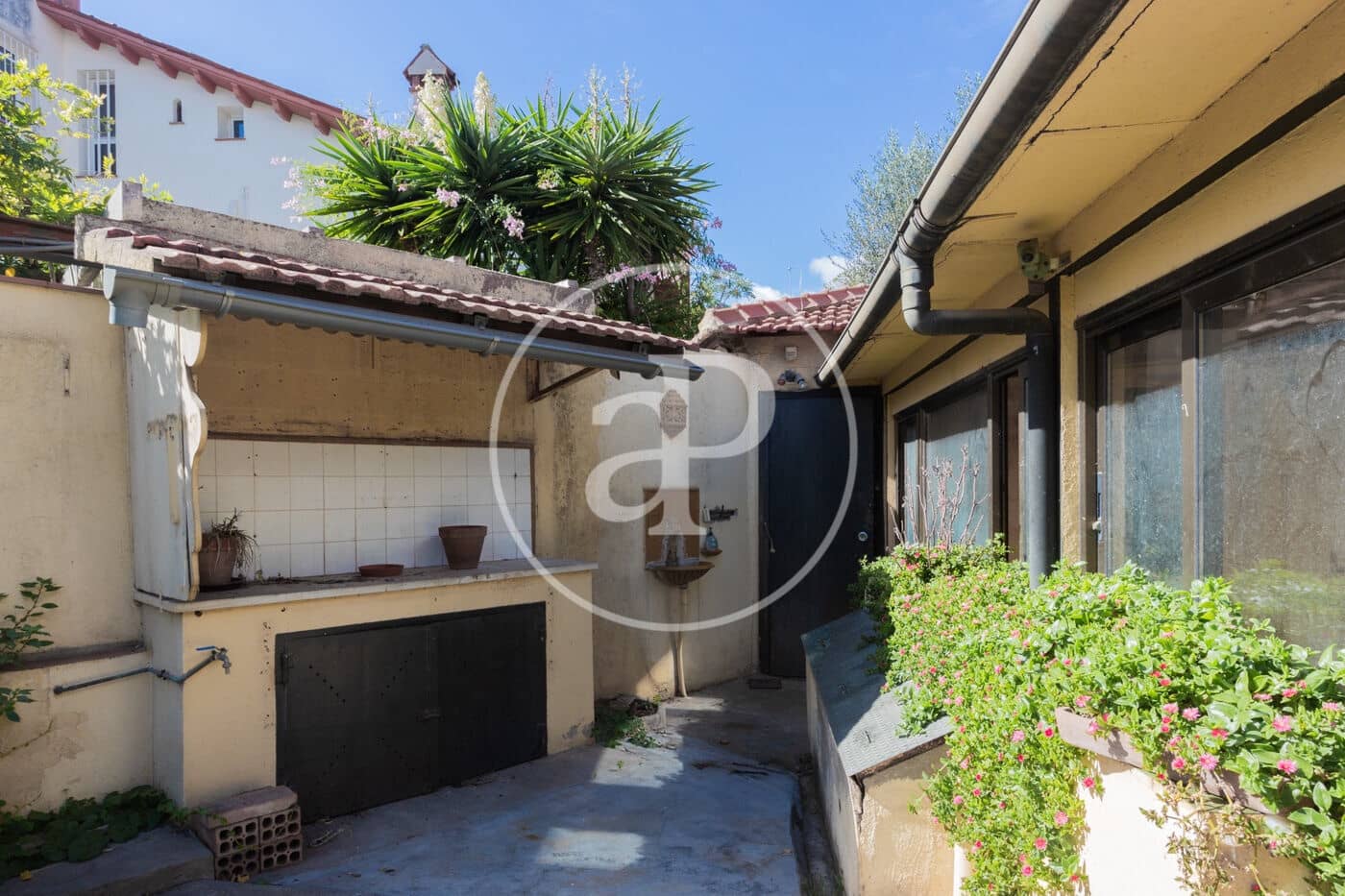 3 bedroom Villa for sale in Sant Just Desvern with garage - € 1,490,000 (Ref: 9303512)