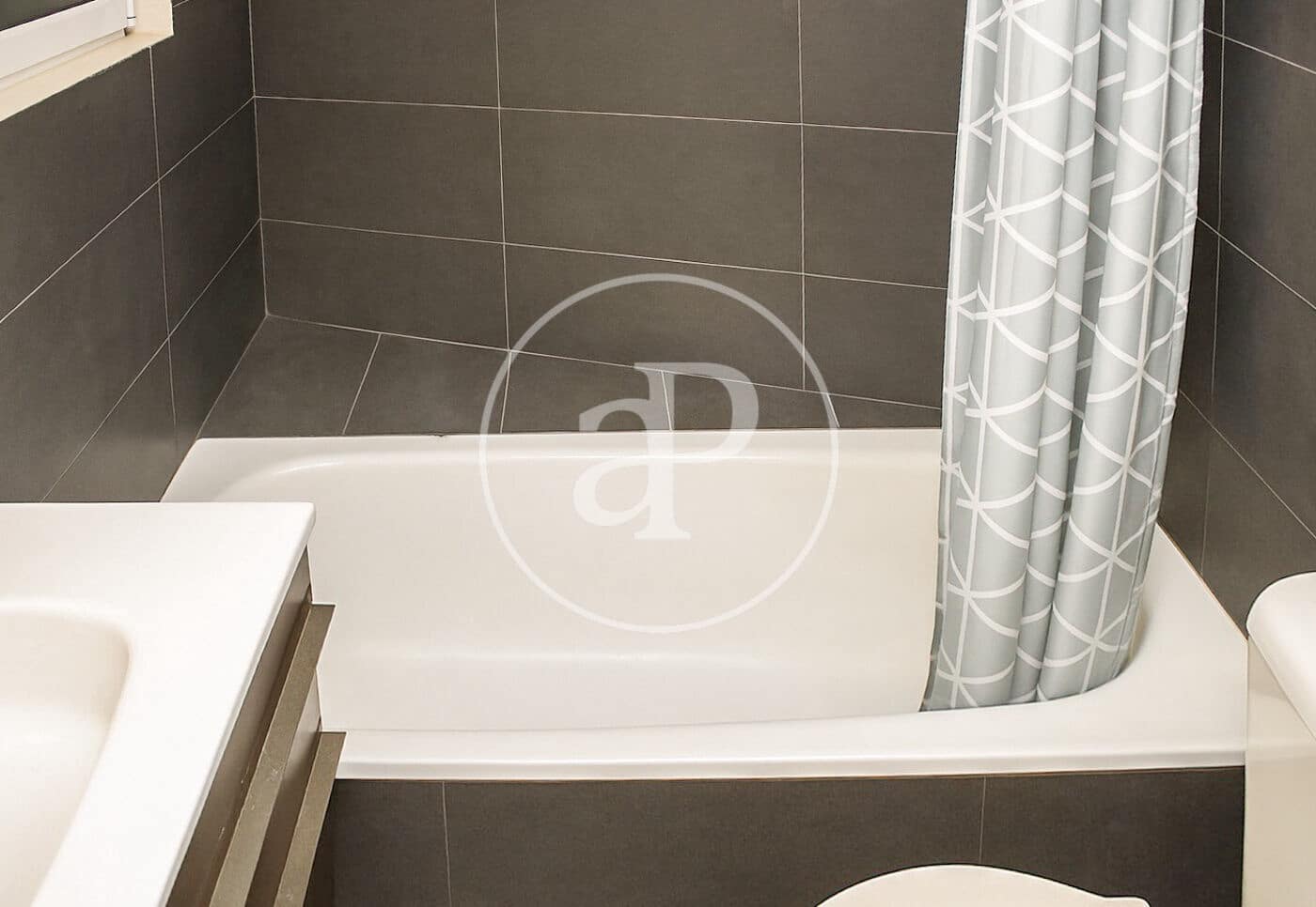 2 bedroom Apartment for sale in Barcelona city - € 345,000 (Ref: 9303513)