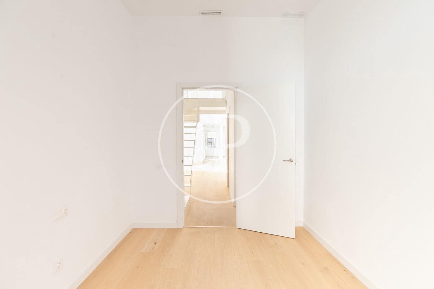 4 makuuhuone Kattohuoneisto myytävänä paikassa Barcelona kaupunki - 890 000 € (Ref: 9303516)