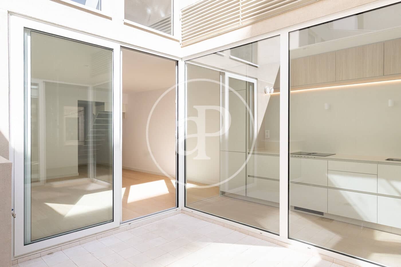 4 makuuhuone Kattohuoneisto myytävänä paikassa Barcelona kaupunki - 890 000 € (Ref: 9303516)