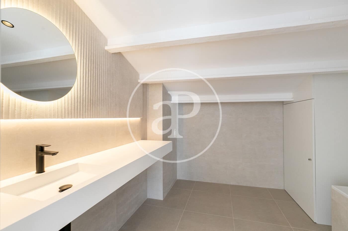 4 makuuhuone Kattohuoneisto myytävänä paikassa Barcelona kaupunki - 890 000 € (Ref: 9303516)