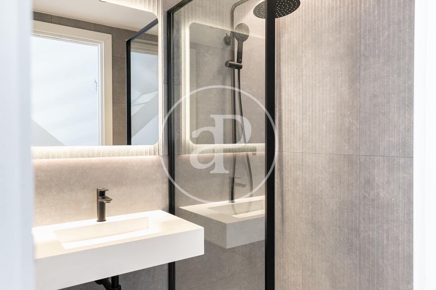 4 makuuhuone Kattohuoneisto myytävänä paikassa Barcelona kaupunki - 890 000 € (Ref: 9303516)