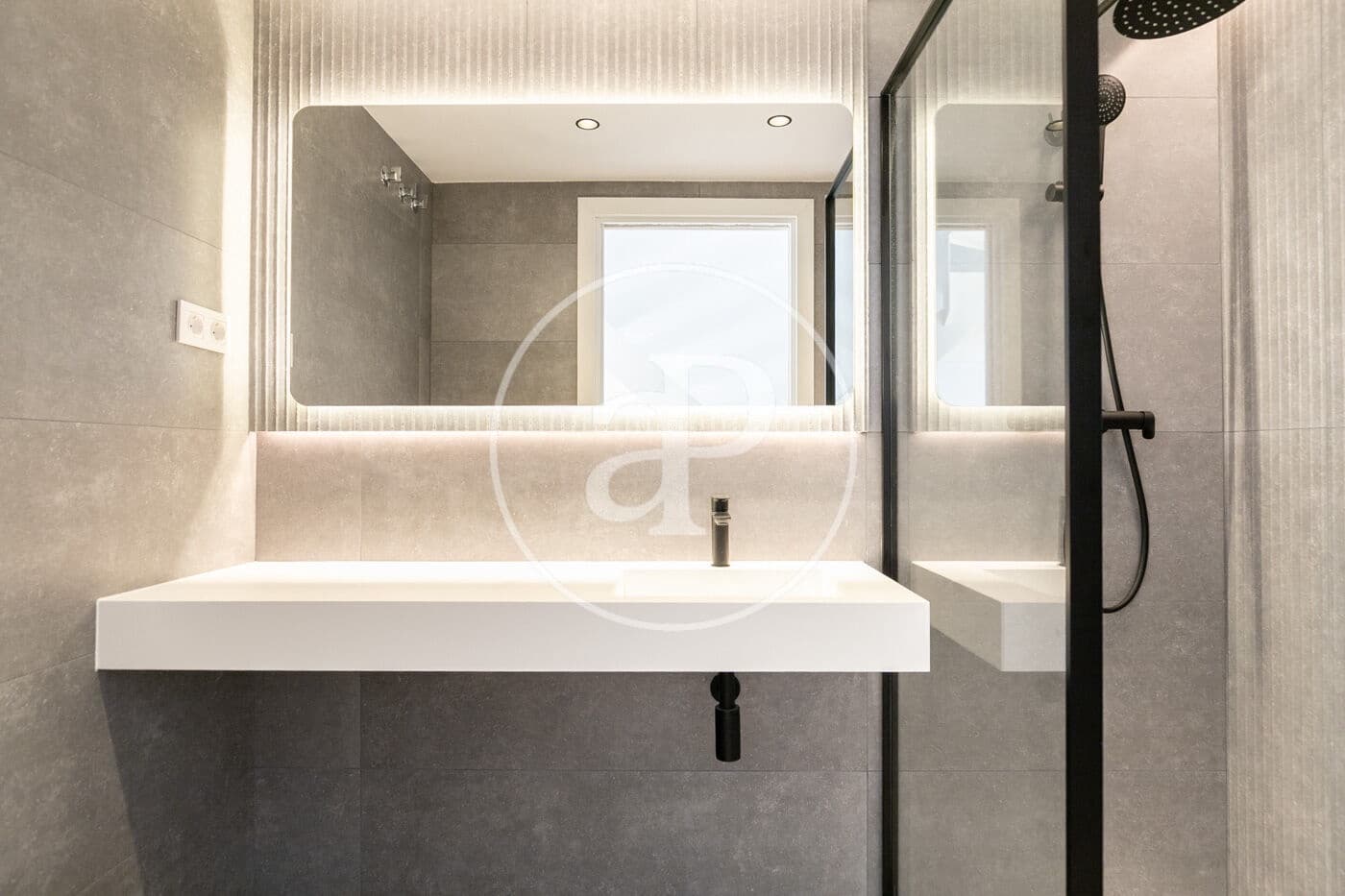 4 makuuhuone Kattohuoneisto myytävänä paikassa Barcelona kaupunki - 890 000 € (Ref: 9303516)