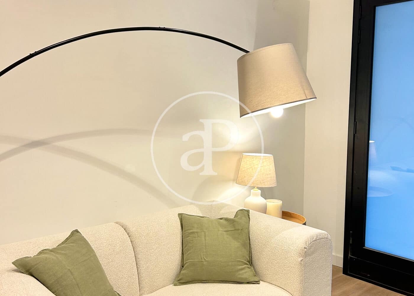 1 sypialnia Willa do wynajęcia w Miasto Barcelona - 1 300 € (Ref: 9303517)