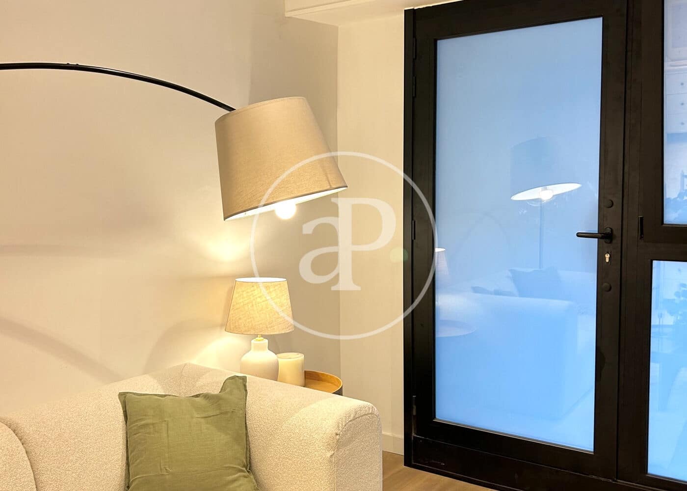 1 sypialnia Willa do wynajęcia w Miasto Barcelona - 1 300 € (Ref: 9303517)