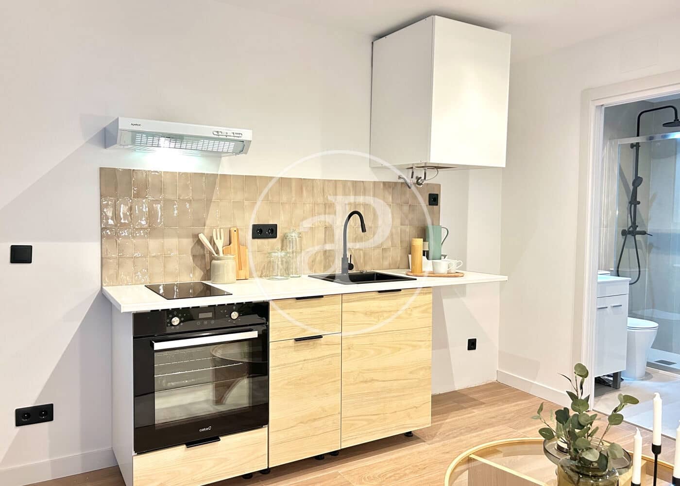 1 sypialnia Willa do wynajęcia w Miasto Barcelona - 1 300 € (Ref: 9303517)