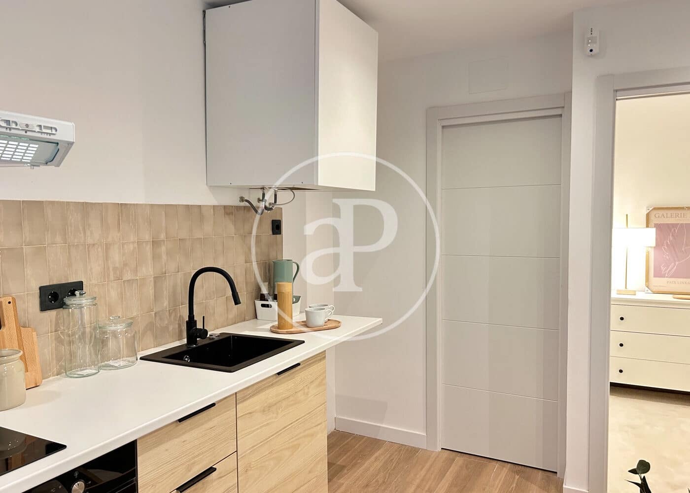 1 sypialnia Willa do wynajęcia w Miasto Barcelona - 1 300 € (Ref: 9303517)