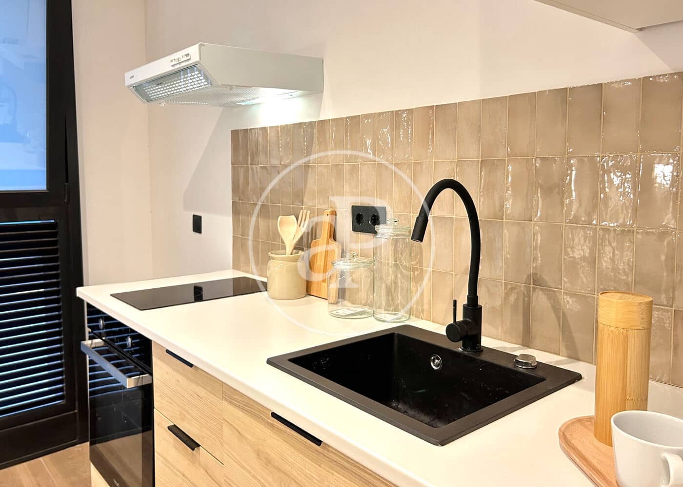 1 sypialnia Willa do wynajęcia w Miasto Barcelona - 1 300 € (Ref: 9303517)