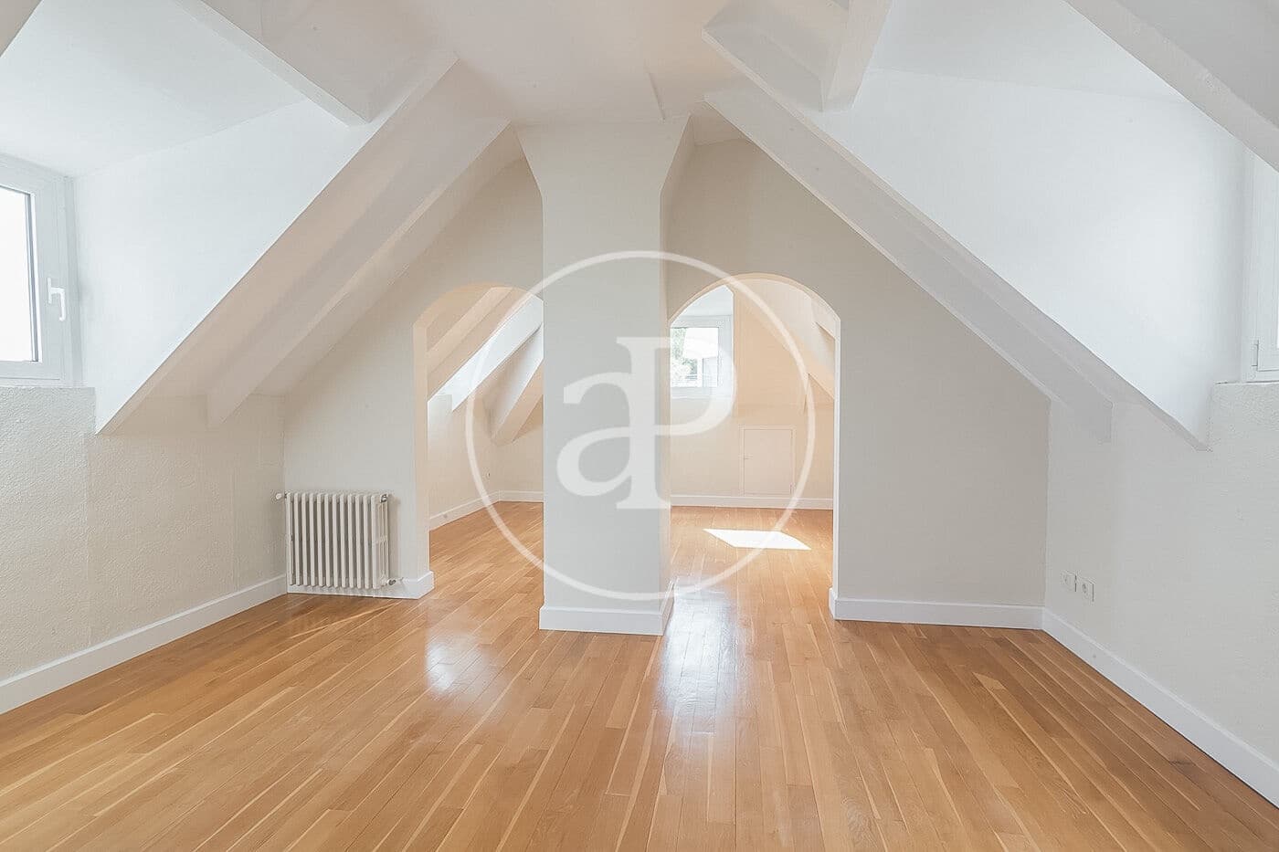 5 slaapkamer Villa te huur in Barcelona stad met zwembad - € 12.500 (Ref: 9303518)