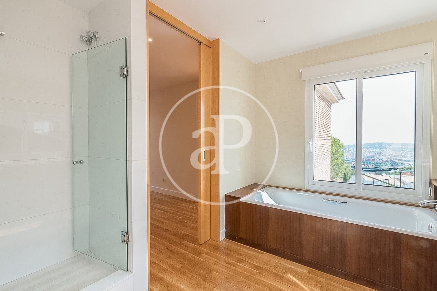 5 slaapkamer Villa te huur in Barcelona stad met zwembad - € 12.500 (Ref: 9303518)