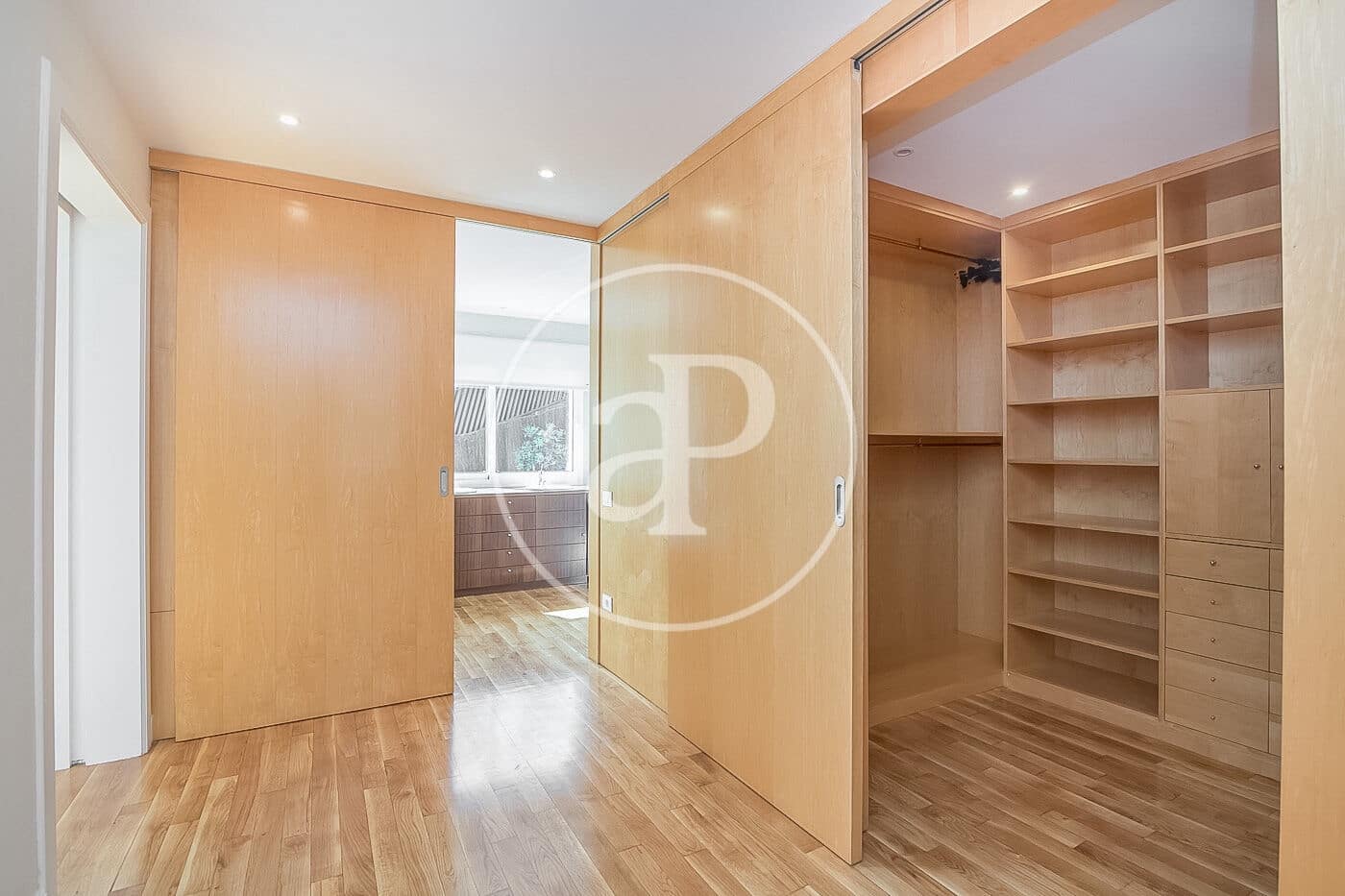 5 slaapkamer Villa te huur in Barcelona stad met zwembad - € 12.500 (Ref: 9303518)