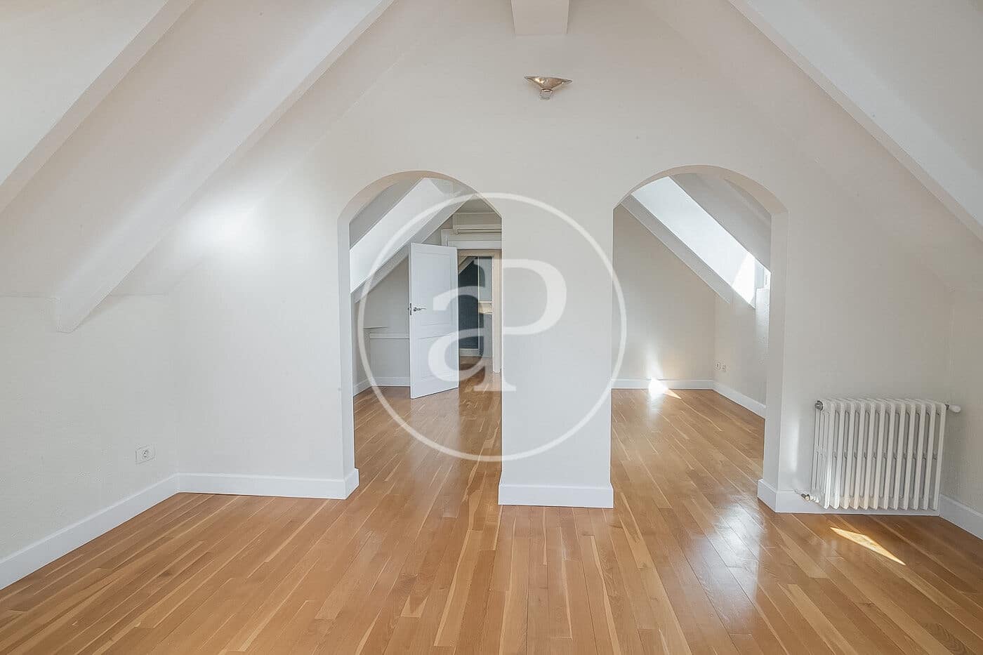 5 slaapkamer Villa te huur in Barcelona stad met zwembad - € 12.500 (Ref: 9303518)