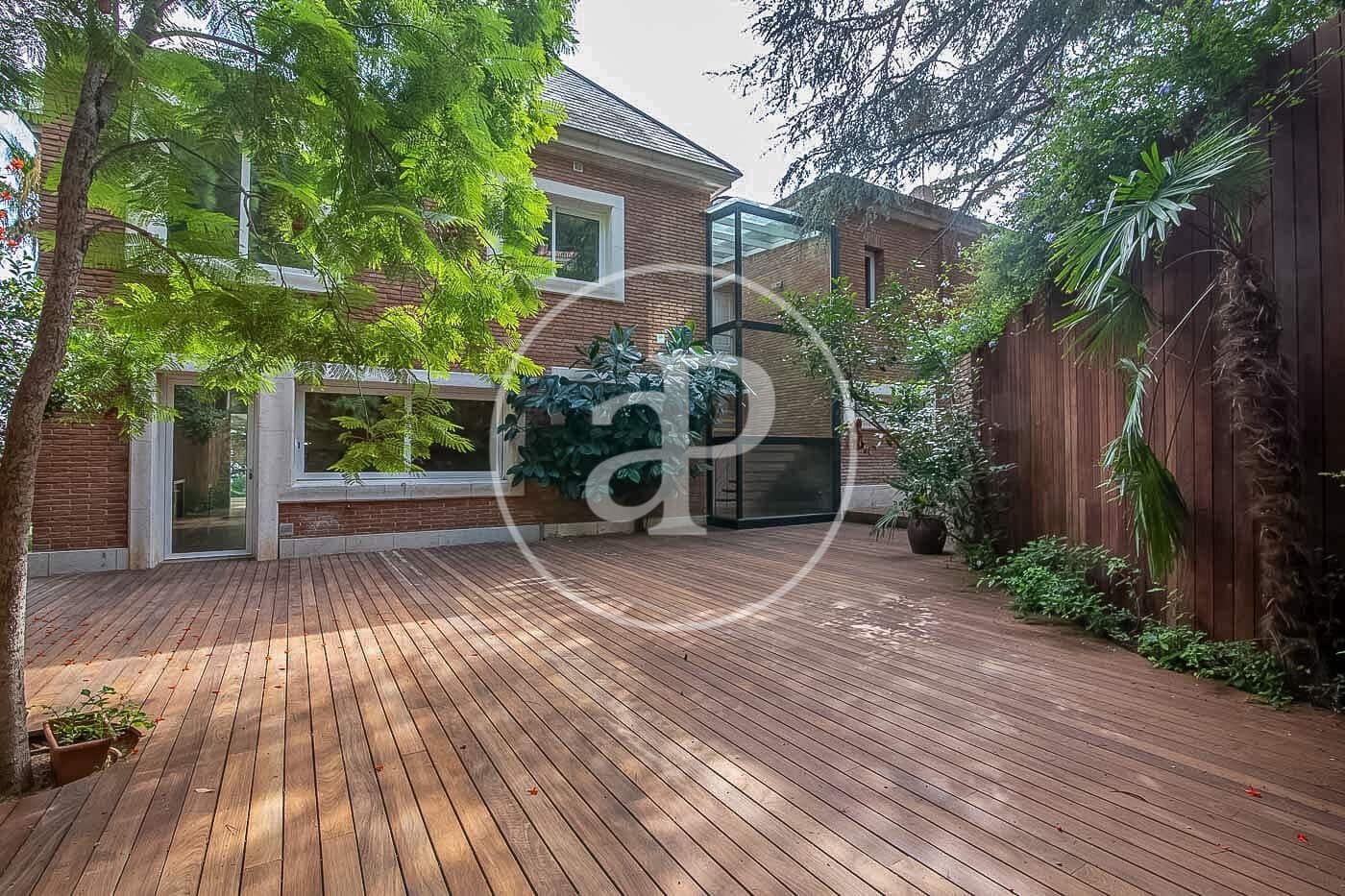 5 slaapkamer Villa te huur in Barcelona stad met zwembad - € 12.500 (Ref: 9303518)