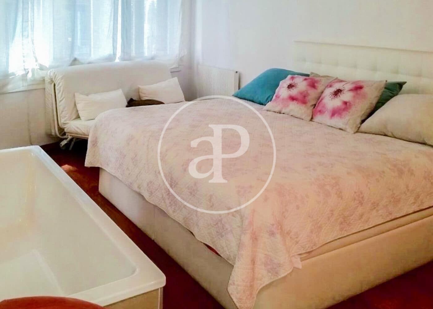 3 bedroom Apartment for rent in Barcelona city - € 1,605 (Ref: 9308490)
