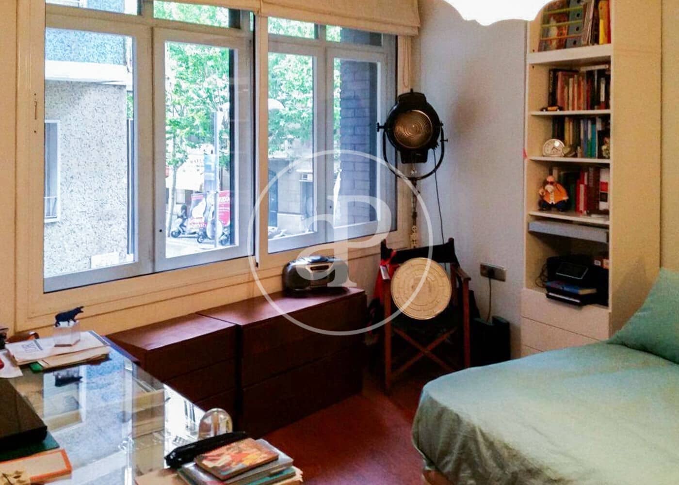 3 bedroom Apartment for rent in Barcelona city - € 1,605 (Ref: 9308490)