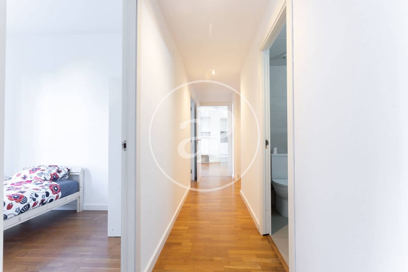 3 soveværelse Lejlighed til leje i Barcelona by - € 2.500 (Ref: 9312844)