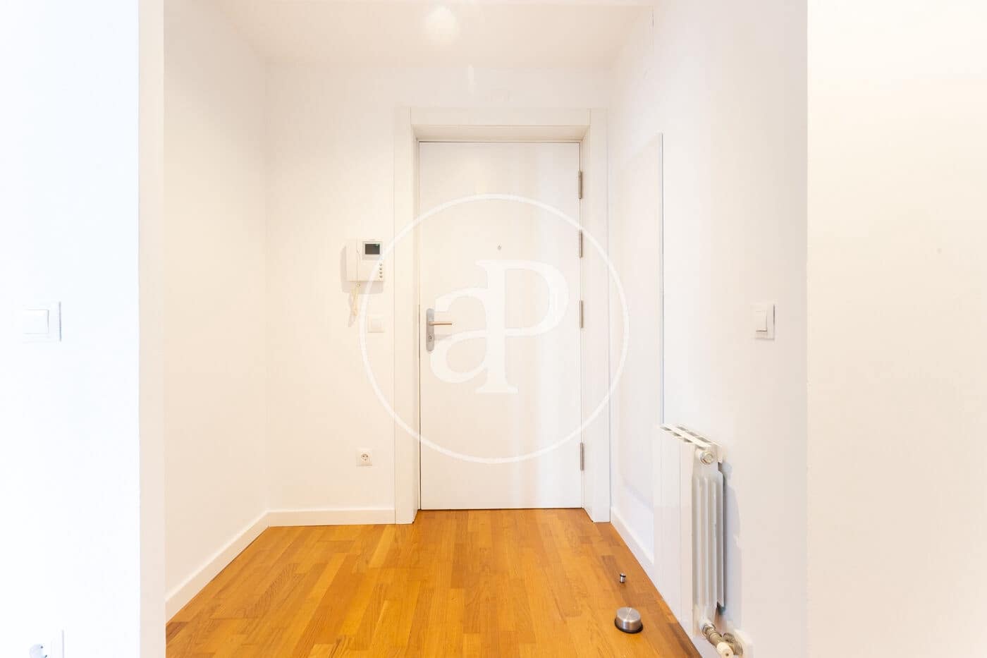 3 soveværelse Lejlighed til leje i Barcelona by - € 2.500 (Ref: 9312844)