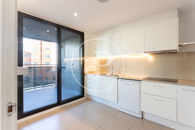 Appartement de 3 chambres à louer à El Poblenou, Barcelone ville - 2 500 € (Ref: 9312844)