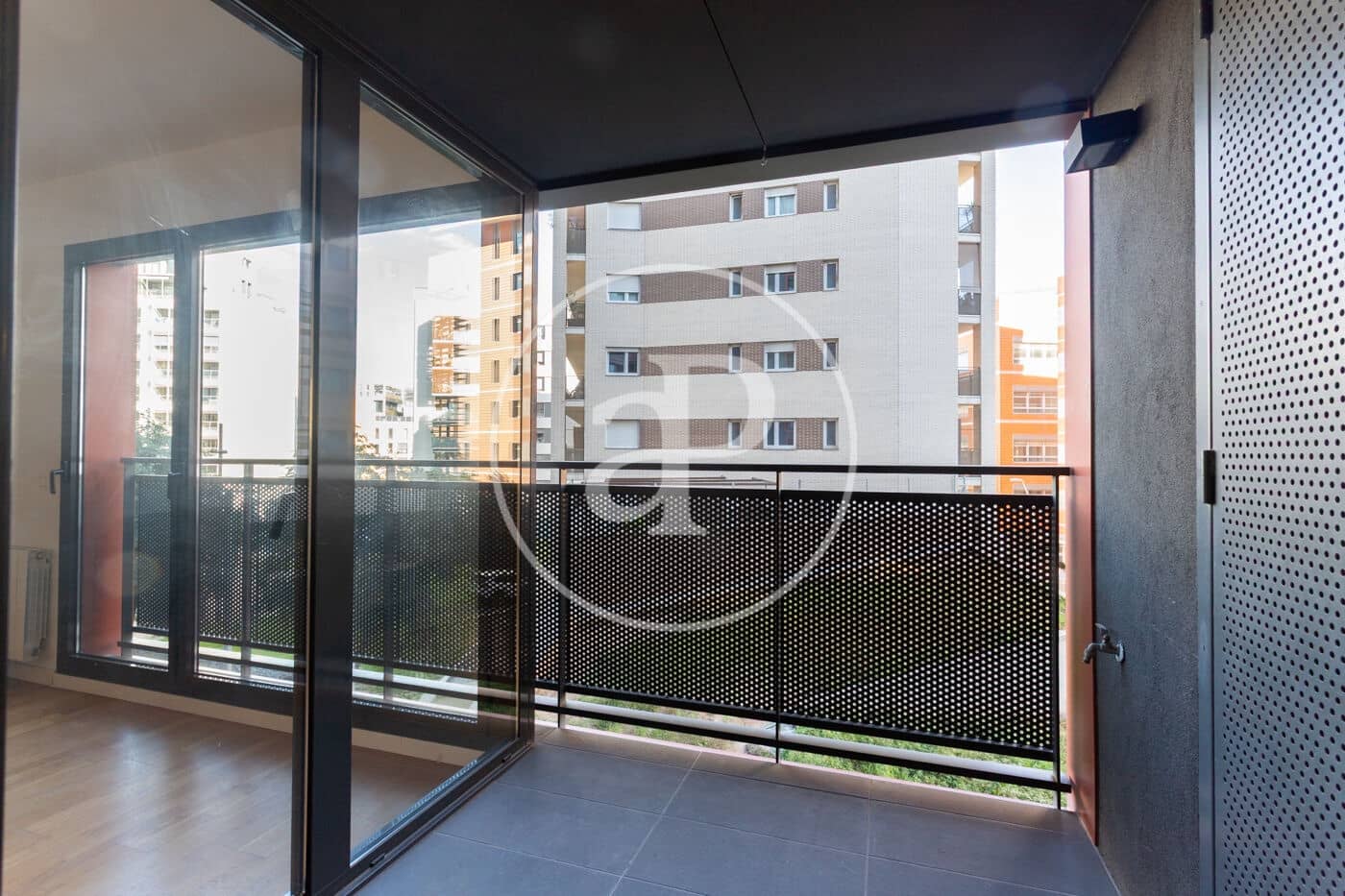 3 soveværelse Lejlighed til leje i Barcelona by - € 2.500 (Ref: 9312844)