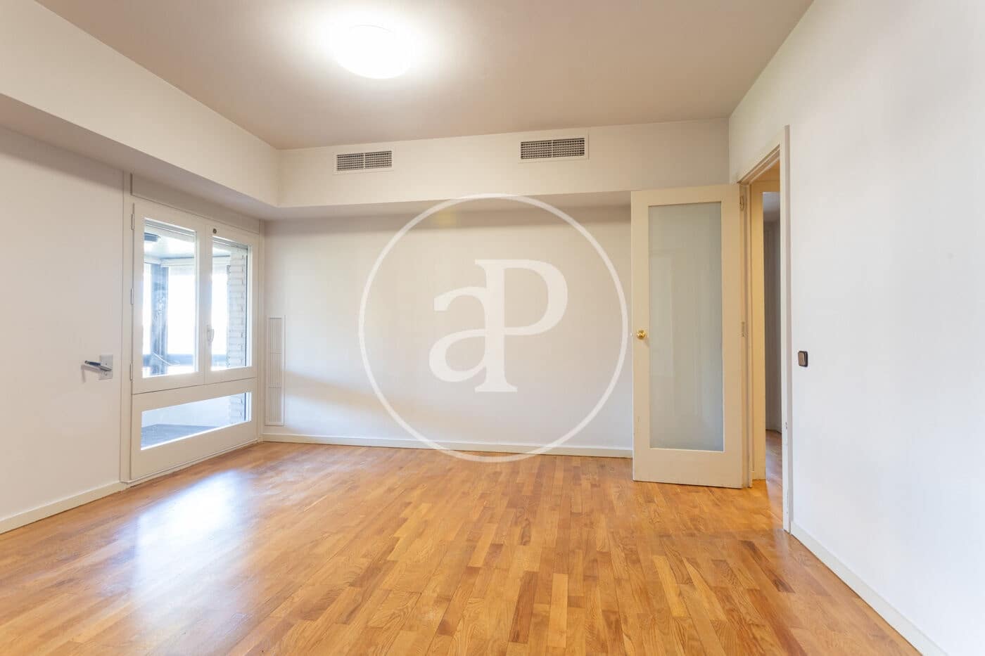 4 bedroom Penthouse for rent in Barcelona city - € 4,900 (Ref: 9312846)