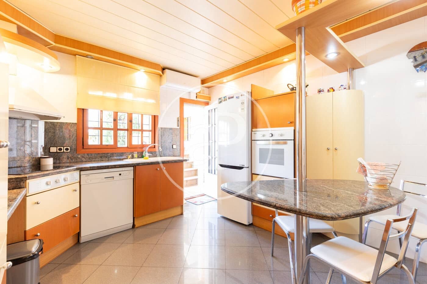 5 slaapkamer Villa te koop in Cerdanyola del Valles met zwembad - € 932.000 (Ref: 9312848)