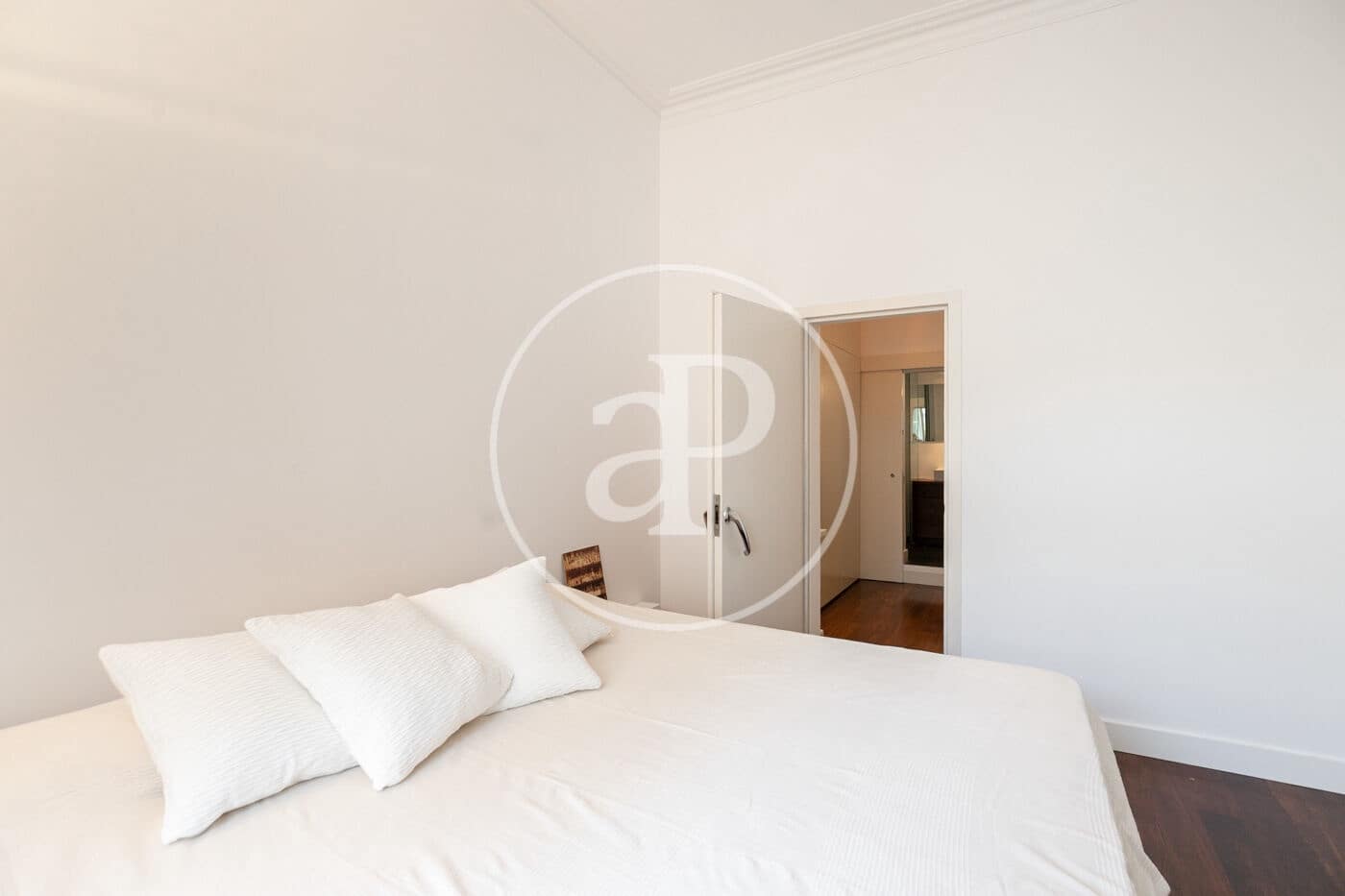 2 soverom Leilighet til leie i Barcelona by - € 4 220 (Ref: 9317825)