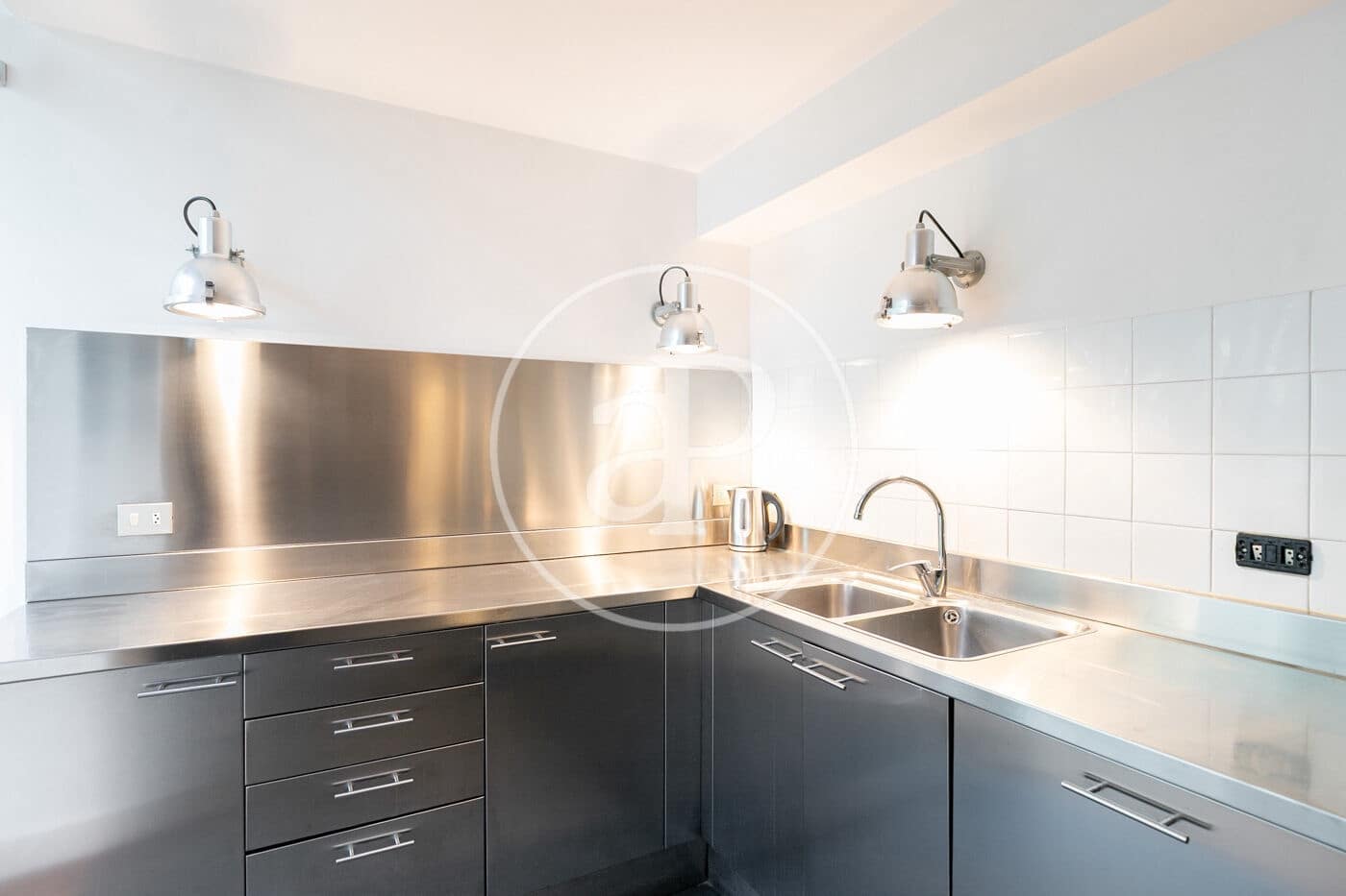 2 soverom Leilighet til leie i Barcelona by - € 4 220 (Ref: 9317825)