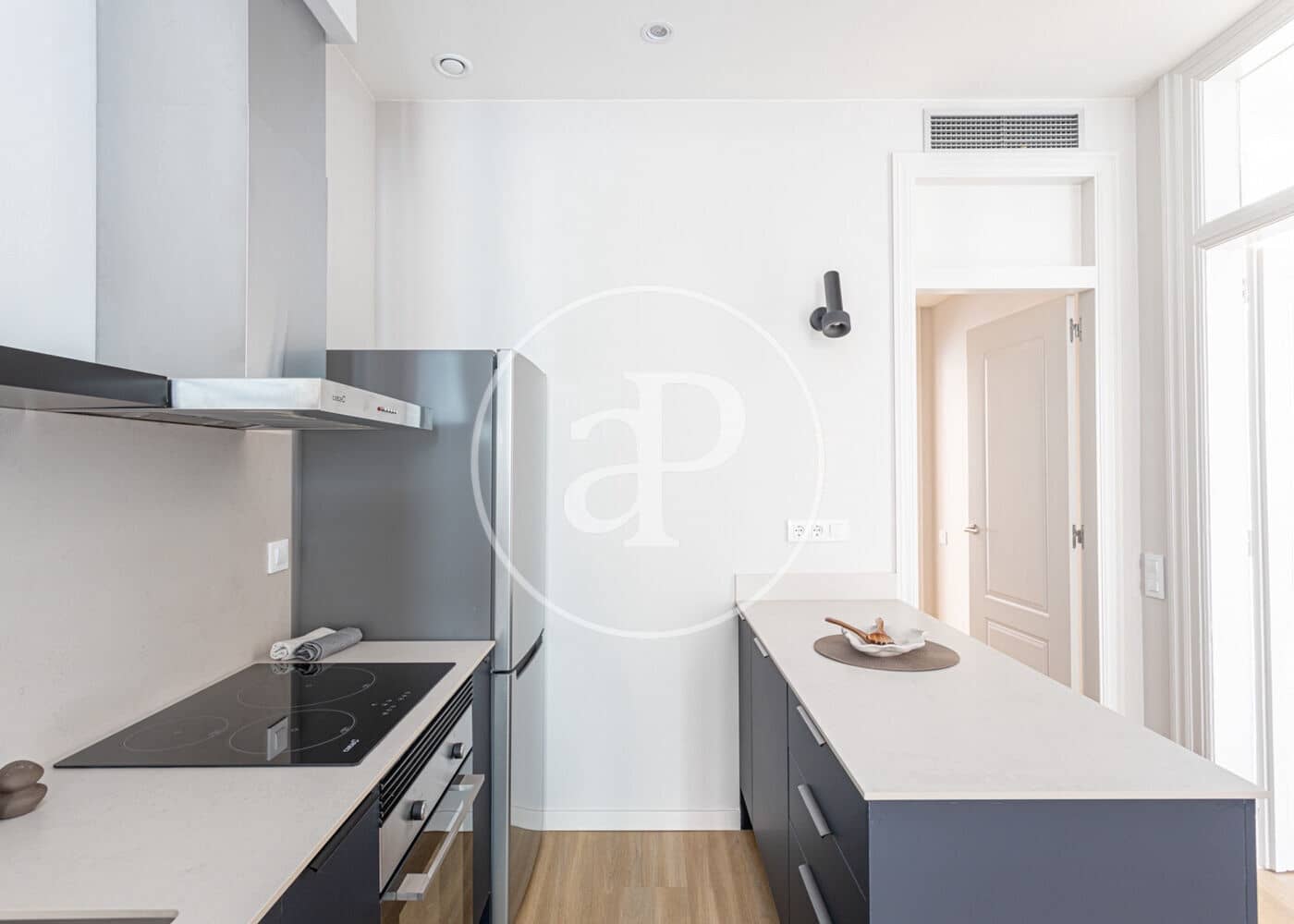 2 slaapkamer Appartement te huur in Barcelona stad - € 3.250 (Ref: 9317826)