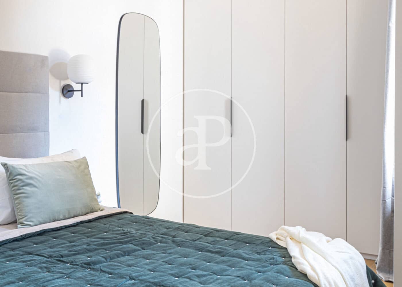 2 slaapkamer Appartement te huur in Barcelona stad - € 3.250 (Ref: 9317826)