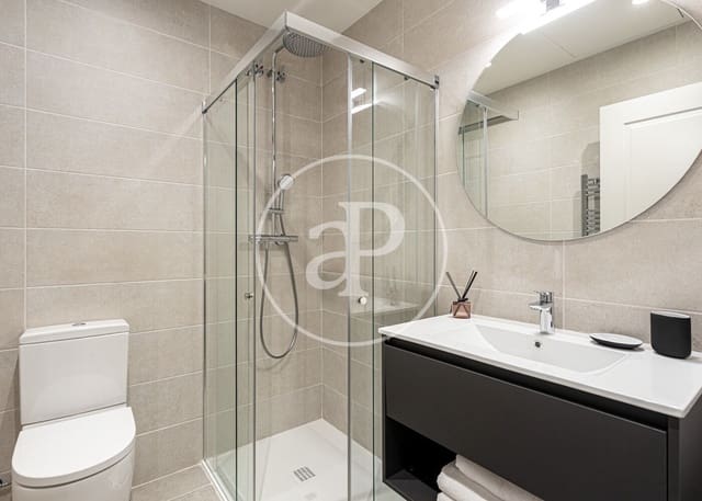 2 soverom Leilighet til leie i El Barri Gòtic, Barcelona by - € 3 250 (Ref: 9317826)