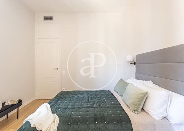 2 soverom Leilighet til leie i El Barri Gòtic, Barcelona by - € 3 250 (Ref: 9317826)