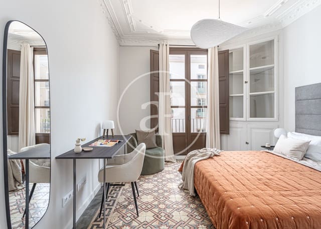 2 soverom Leilighet til leie i El Barri Gòtic, Barcelona by - € 3 250 (Ref: 9317826)
