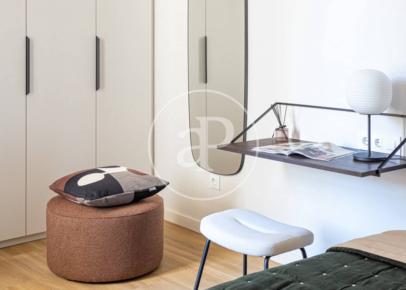 2 soverom Leilighet til leie i Barcelona by - € 3 450 (Ref: 9317827)